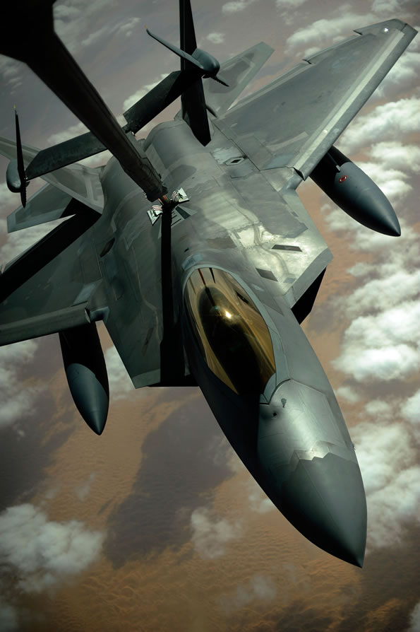 Top 10 Images Of Aerial Refueling Proof Of How Amazing Aircraft Can Be
