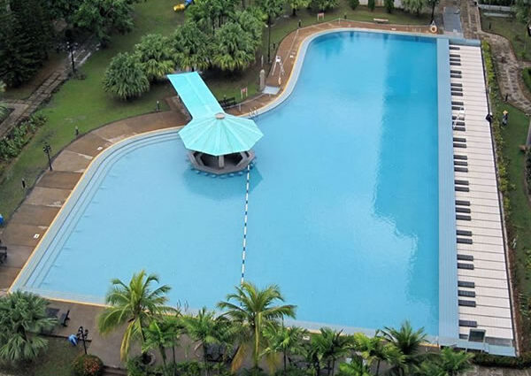 top 10 fantasy swimming pools